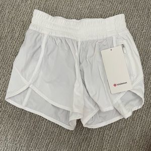 NWT Lululemon 4” Tracker short size 4